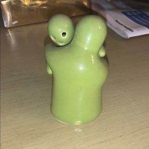 Salt & pepper shaker